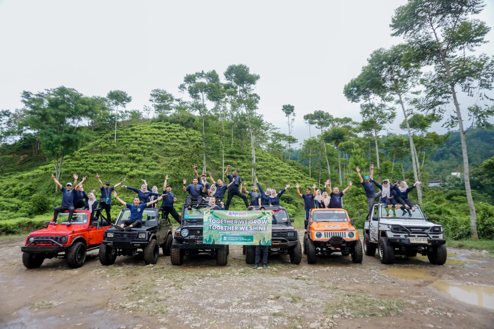 Foto Bersama Jeep Touring